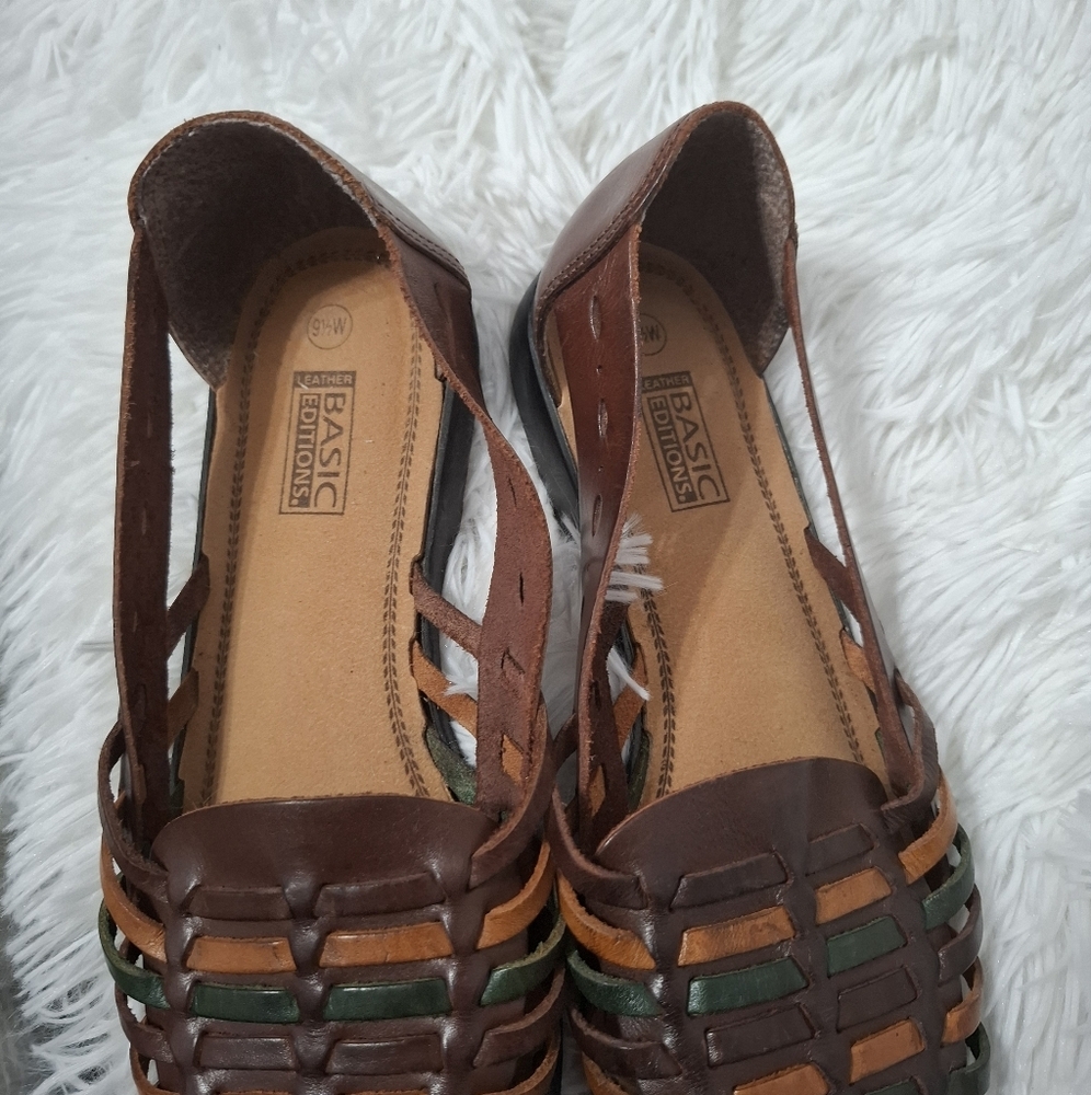 Basic Editions Brown and Green Sandals with Woven Design - Picture 10 of 12